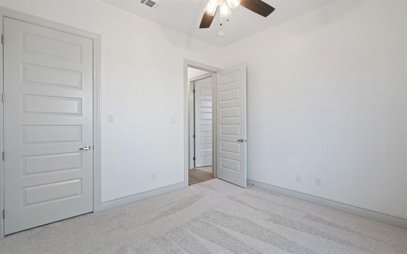 209 Coalson Crossing, Azle, TX 76020, 5 Bedrooms Bedrooms, ,3 BathroomsBathrooms,Residential,For Sale,209 Coalson Crossing,20724941