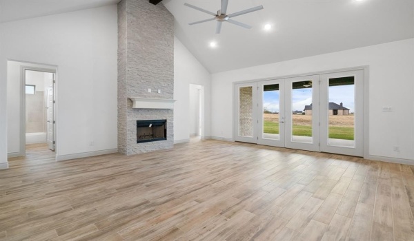 209 Coalson Crossing, Azle, TX 76020, 5 Bedrooms Bedrooms, ,3 BathroomsBathrooms,Residential,For Sale,209 Coalson Crossing,20724941