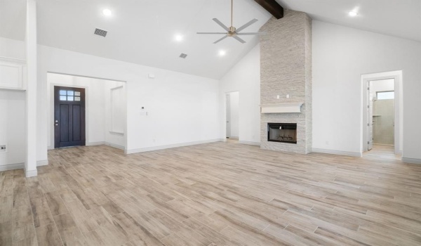 209 Coalson Crossing, Azle, TX 76020, 5 Bedrooms Bedrooms, ,3 BathroomsBathrooms,Residential,For Sale,209 Coalson Crossing,20724941