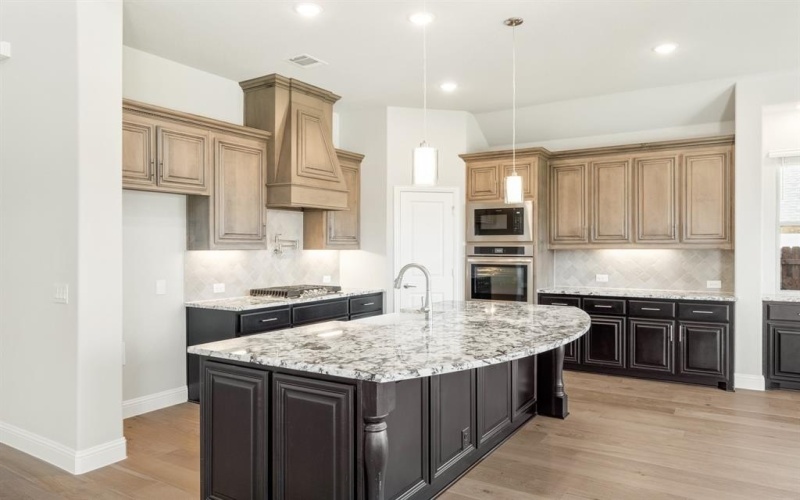914 S Bluebird Lane, Midlothian, TX 76065, 4 Habitaciones Habitaciones , ,3 BañosBaños,Residential,En Venta,914 S Bluebird Lane,20726464