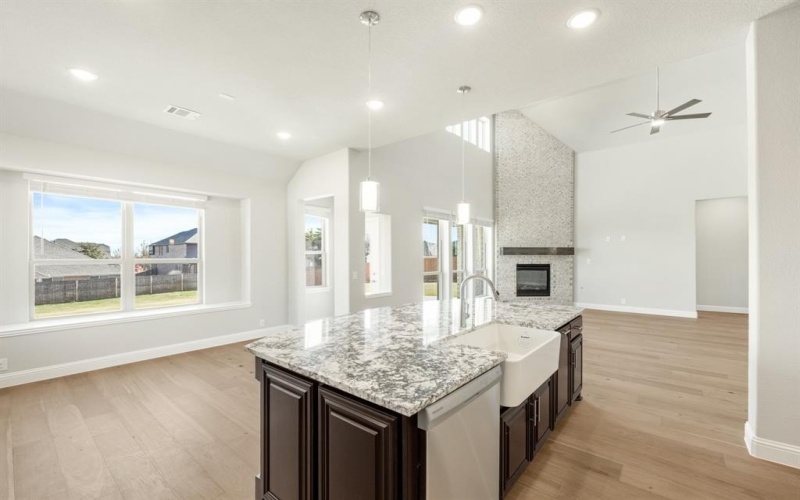 914 S Bluebird Lane, Midlothian, TX 76065, 4 Habitaciones Habitaciones , ,3 BañosBaños,Residential,En Venta,914 S Bluebird Lane,20726464