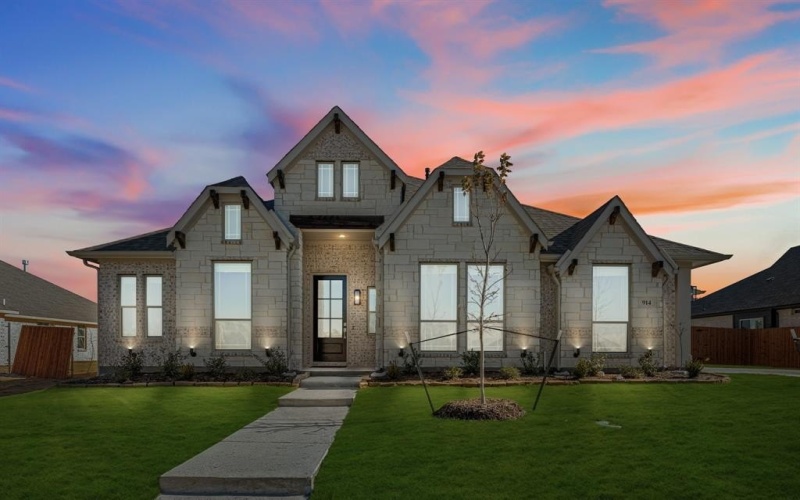 914 S Bluebird Lane, Midlothian, TX 76065, 4 Habitaciones Habitaciones , ,3 BañosBaños,Residential,En Venta,914 S Bluebird Lane,20726464