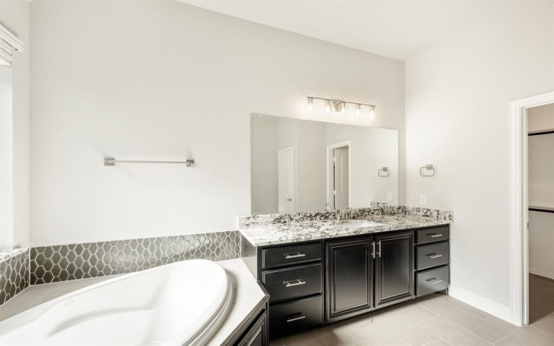 914 S Bluebird Lane, Midlothian, TX 76065, 4 Habitaciones Habitaciones , ,3 BañosBaños,Residential,En Venta,914 S Bluebird Lane,20726464