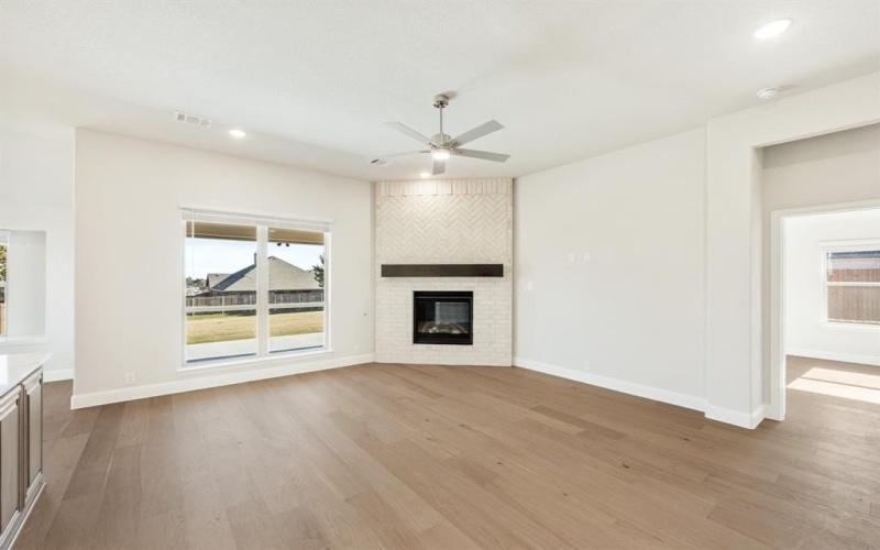 926 S Bluebird Lane, Midlothian, TX 76065, 4 Habitaciones Habitaciones , ,3 BañosBaños,Residential,En Venta,926 S Bluebird Lane,20726486