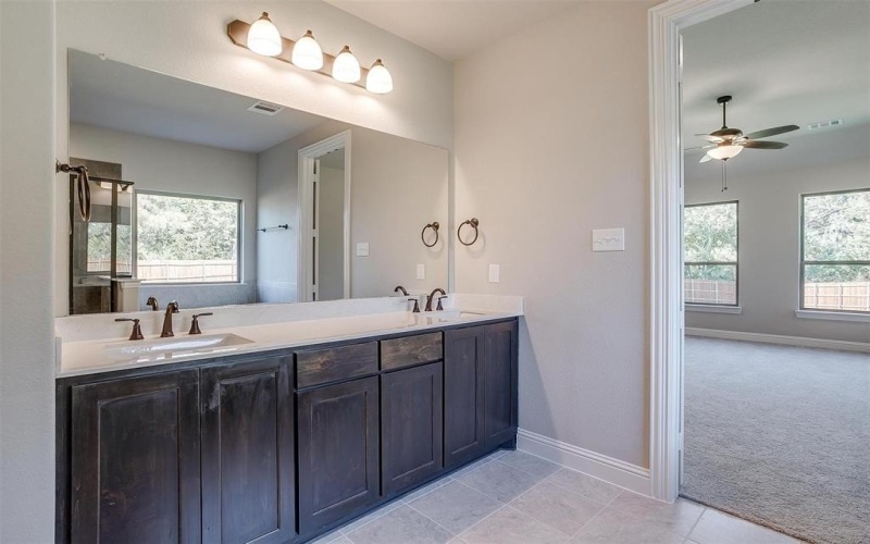 5201 Rutherford Drive, Midlothian, TX 76065, 4 Habitaciones Habitaciones , ,3 BañosBaños,Residential,En Venta,5201 Rutherford Drive,20726564