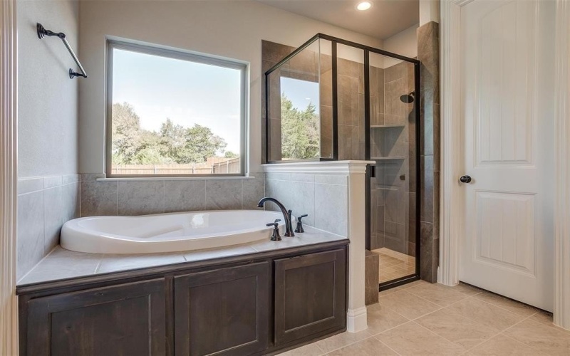 5201 Rutherford Drive, Midlothian, TX 76065, 4 Habitaciones Habitaciones , ,3 BañosBaños,Residential,En Venta,5201 Rutherford Drive,20726564