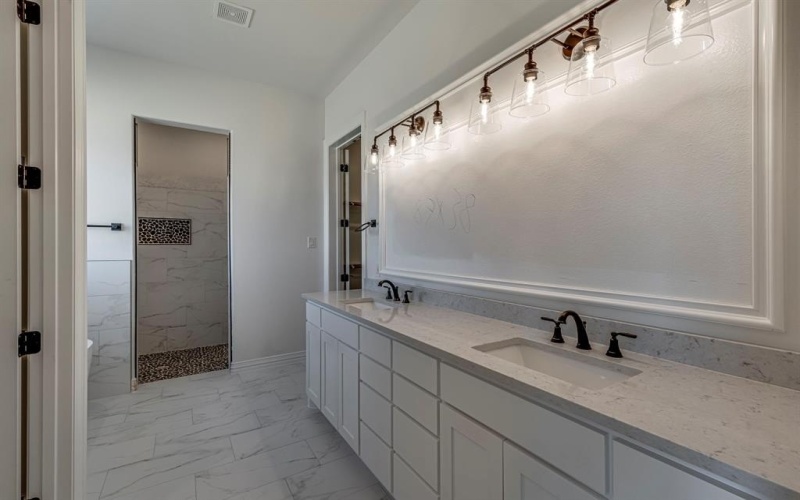 6240 Cedar Elm Road, Midlothian, TX 76065, 4 Bedrooms Bedrooms, ,3 BathroomsBathrooms,Residential,For Sale,6240 Cedar Elm Road,20727259