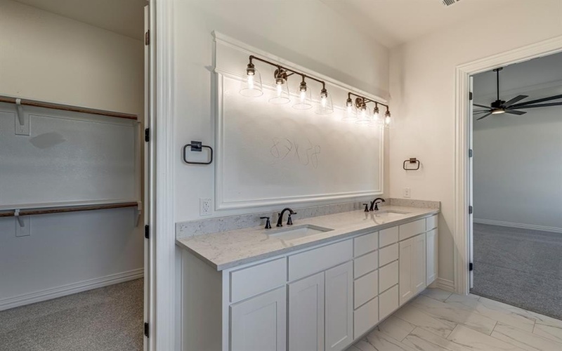 6240 Cedar Elm Road, Midlothian, TX 76065, 4 Bedrooms Bedrooms, ,3 BathroomsBathrooms,Residential,For Sale,6240 Cedar Elm Road,20727259