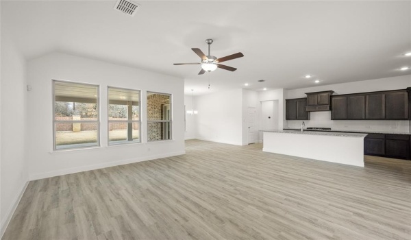 805 Topaz Trail, Azle, TX 76020, 4 Bedrooms Bedrooms, ,3 BathroomsBathrooms,Residential,For Sale,805 Topaz Trail,20728764