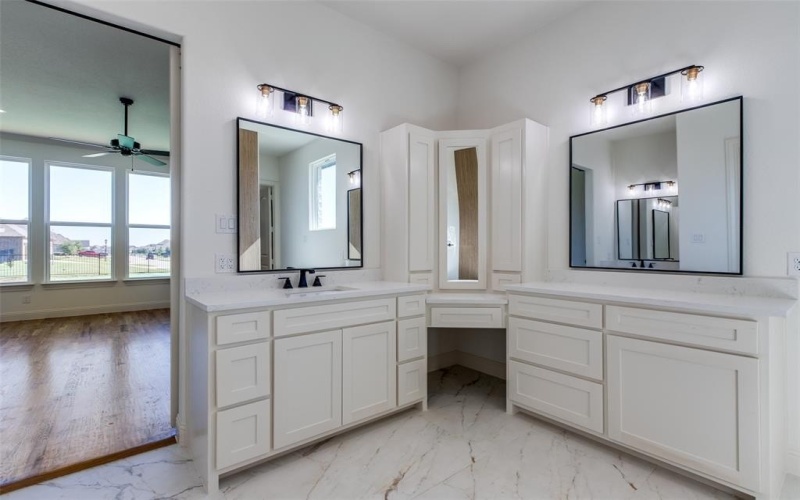1140 Macgregor Lane, Gunter, TX 75058, 4 Habitaciones Habitaciones , ,5 BañosBaños,Residential,En Venta,1140 Macgregor Lane,20729041
