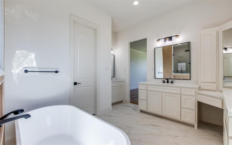 1140 Macgregor Lane, Gunter, TX 75058, 4 Habitaciones Habitaciones , ,5 BañosBaños,Residential,En Venta,1140 Macgregor Lane,20729041