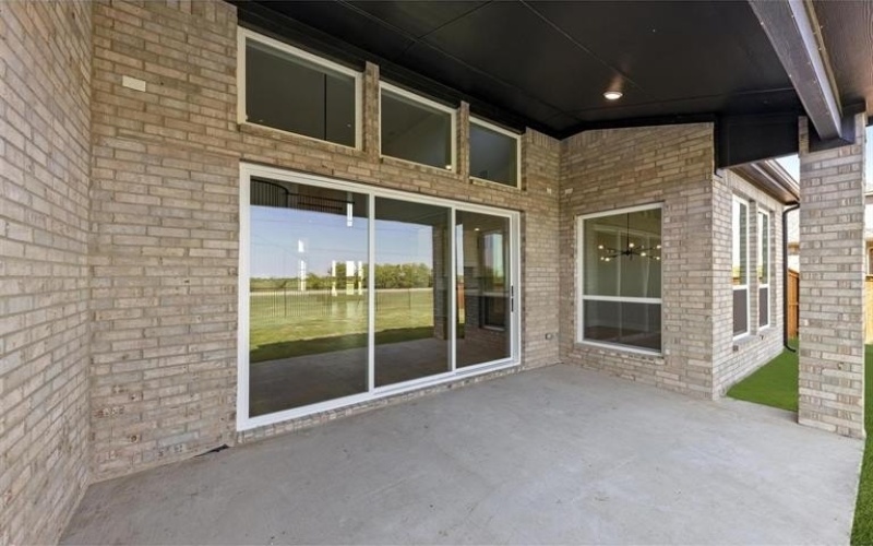 9709 Palermo Drive, Mesquite, TX 75126, 5 Bedrooms Bedrooms, ,5 BathroomsBathrooms,Residential,For Sale,9709 Palermo Drive,20729428