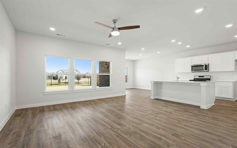 689 Scarlett Street, Forney, TX 75126, 4 Bedrooms Bedrooms, ,3 BathroomsBathrooms,Residential,For Sale,689 Scarlett Street,20730261