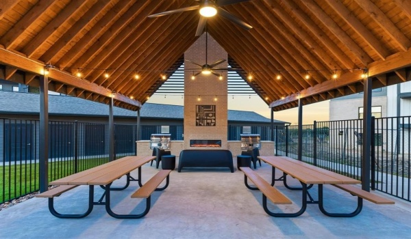 901 S FM 1417 #E302, Sherman, TX 75092, 2 Bedrooms Bedrooms, ,2 BathroomsBathrooms,Residential Lease,For Rent,901 S FM 1417,20736333