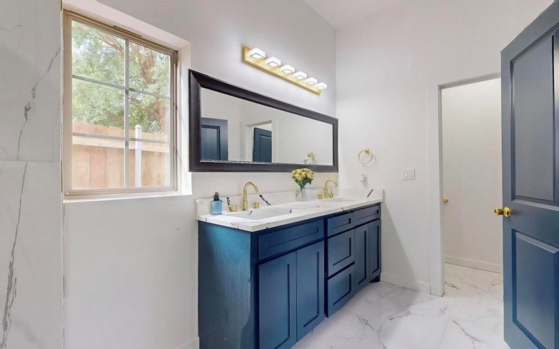 4316 Penrod Avenue, Cockrell Hill, TX 75211, 3 Bedrooms Bedrooms, ,2 BathroomsBathrooms,Residential,For Sale,4316 Penrod Avenue,20748299