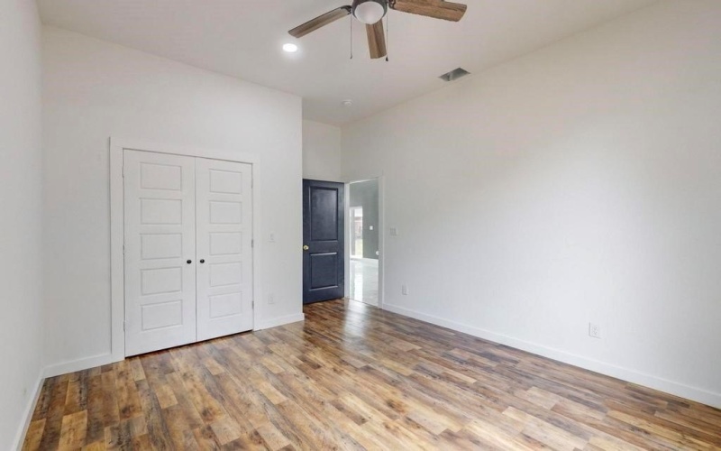 4316 Penrod Avenue, Cockrell Hill, TX 75211, 3 Bedrooms Bedrooms, ,2 BathroomsBathrooms,Residential,For Sale,4316 Penrod Avenue,20748299