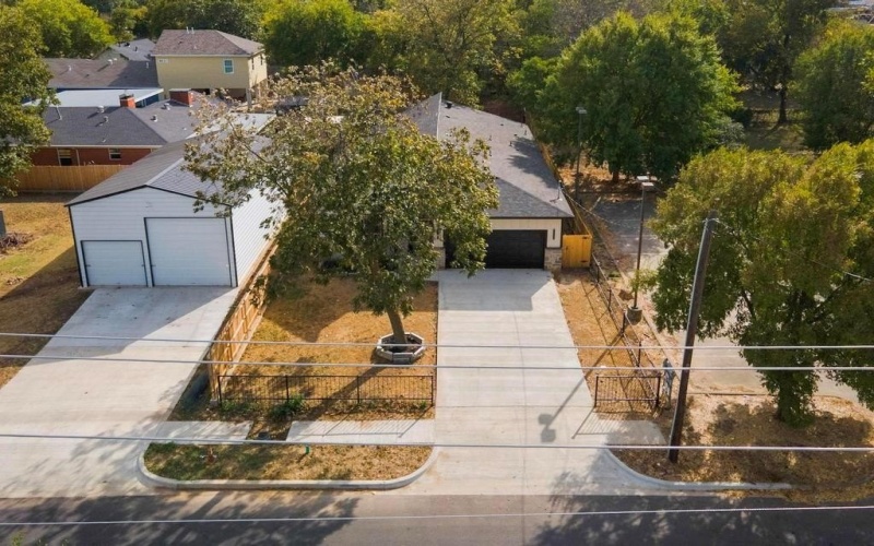 4316 Penrod Avenue, Cockrell Hill, TX 75211, 3 Bedrooms Bedrooms, ,2 BathroomsBathrooms,Residential,For Sale,4316 Penrod Avenue,20748299