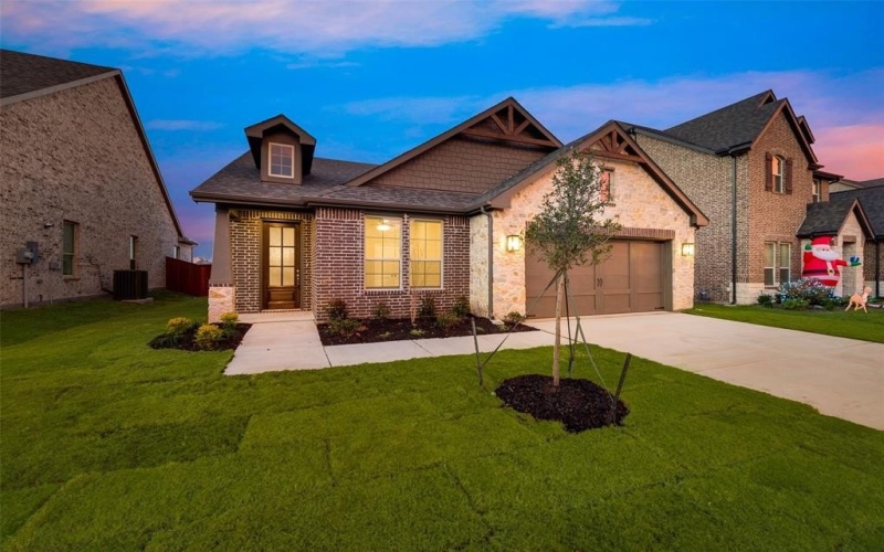 15116 Devonne Drive, Aledo, TX 76008, 3 Bedrooms Bedrooms, ,2 BathroomsBathrooms,Residential,For Sale,15116 Devonne Drive,20737205