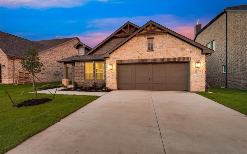 15116 Devonne Drive, Aledo, TX 76008, 3 Bedrooms Bedrooms, ,2 BathroomsBathrooms,Residential,For Sale,15116 Devonne Drive,20737205