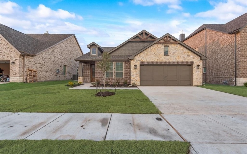 15116 Devonne Drive, Aledo, TX 76008, 3 Bedrooms Bedrooms, ,2 BathroomsBathrooms,Residential,For Sale,15116 Devonne Drive,20737205