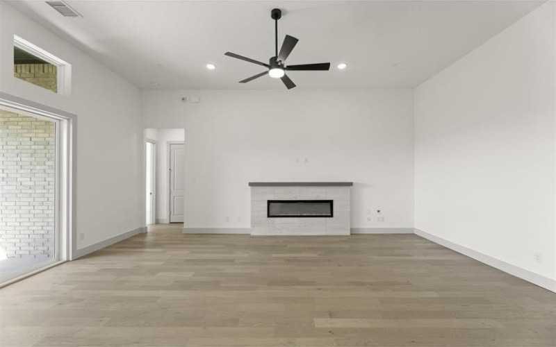 9636 Westchester Drive, Mesquite, TX 75126, 4 Bedrooms Bedrooms, ,3 BathroomsBathrooms,Residential,For Sale,9636 Westchester Drive,20748536