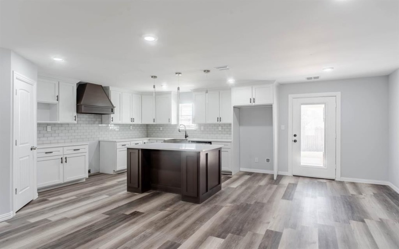 3719 Washington Trail, Granbury, TX 76048, 4 Bedrooms Bedrooms, ,2 BathroomsBathrooms,Residential,For Sale,3719 Washington Trail,20737327