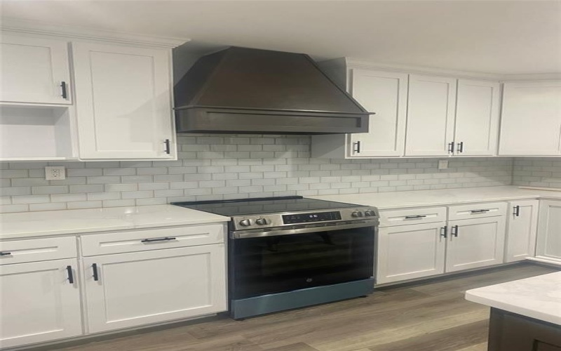 3719 Washington Trail, Granbury, TX 76048, 4 Bedrooms Bedrooms, ,2 BathroomsBathrooms,Residential,For Sale,3719 Washington Trail,20737327