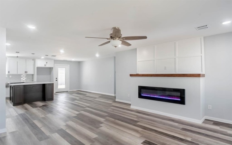 3719 Washington Trail, Granbury, TX 76048, 4 Bedrooms Bedrooms, ,2 BathroomsBathrooms,Residential,For Sale,3719 Washington Trail,20737327
