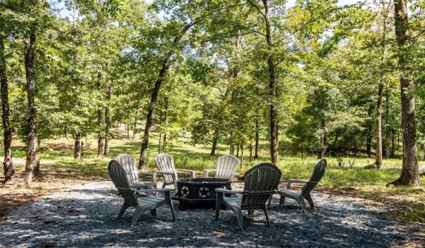 772 Hickory Post Road, Broken Bow, OK 74728, 2 Bedrooms Bedrooms, ,2 BathroomsBathrooms,Residential,For Sale,772 Hickory Post Road,20737724