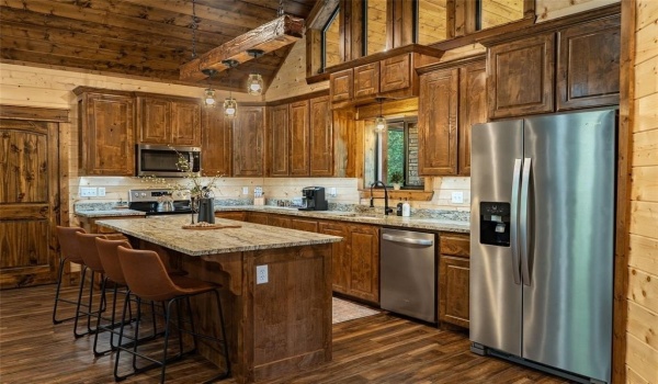 772 Hickory Post Road, Broken Bow, OK 74728, 2 Bedrooms Bedrooms, ,2 BathroomsBathrooms,Residential,For Sale,772 Hickory Post Road,20737724