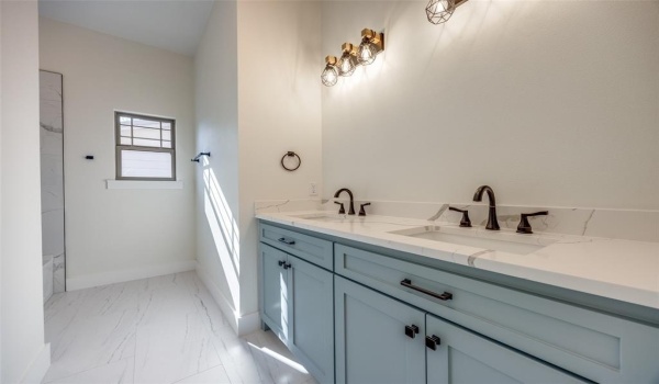 1802 S Hyde Park Avenue, Denison, TX 75020, 4 Bedrooms Bedrooms, ,2 BathroomsBathrooms,Residential,For Sale,1802 S Hyde Park Avenue,20749631