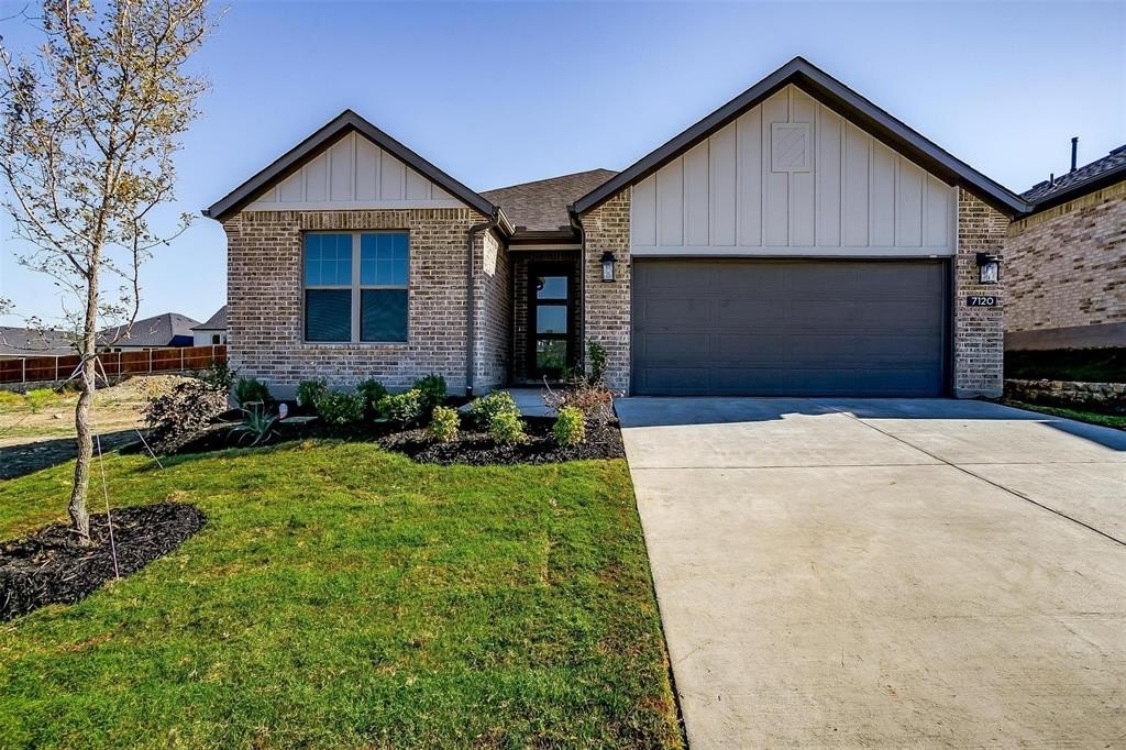 7120 Intrepid Drive, Fort Worth, TX 76179, 3 Bedrooms Bedrooms, ,2 BathroomsBathrooms,Residential,For Sale,7120 Intrepid Drive,20738626