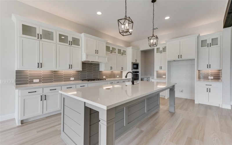 1129 Barrix Drive, Forney, TX 75126, 4 Bedrooms Bedrooms, ,3 BathroomsBathrooms,Residential,For Sale,1129 Barrix Drive,20749794