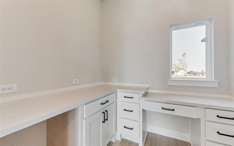 1129 Barrix Drive, Forney, TX 75126, 4 Bedrooms Bedrooms, ,3 BathroomsBathrooms,Residential,For Sale,1129 Barrix Drive,20749794