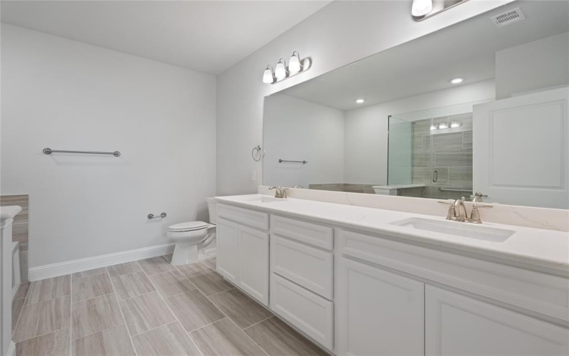651 N Watters Road #4303, Allen, TX 75013, 2 Habitaciones Habitaciones , ,2 BañosBaños,Residential,En Venta,651 N Watters Road,20738752
