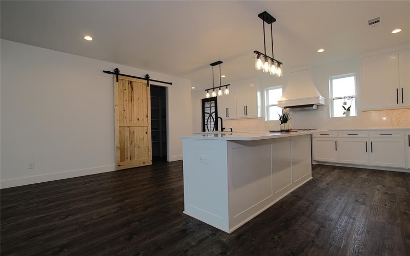 6800 FM 3383, Corsicana, TX 75110, 9 Bedrooms Bedrooms, ,7 BathroomsBathrooms,Residential,For Sale,6800 FM 3383,20738900