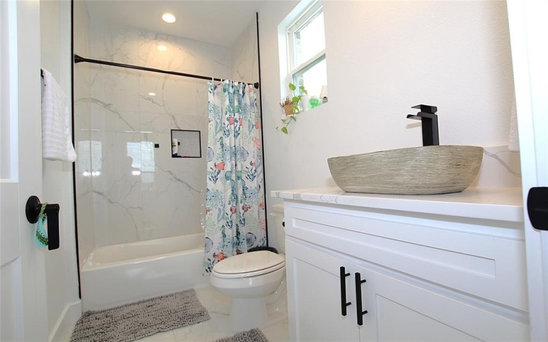 6800 FM 3383, Corsicana, TX 75110, 9 Bedrooms Bedrooms, ,7 BathroomsBathrooms,Residential,For Sale,6800 FM 3383,20738900