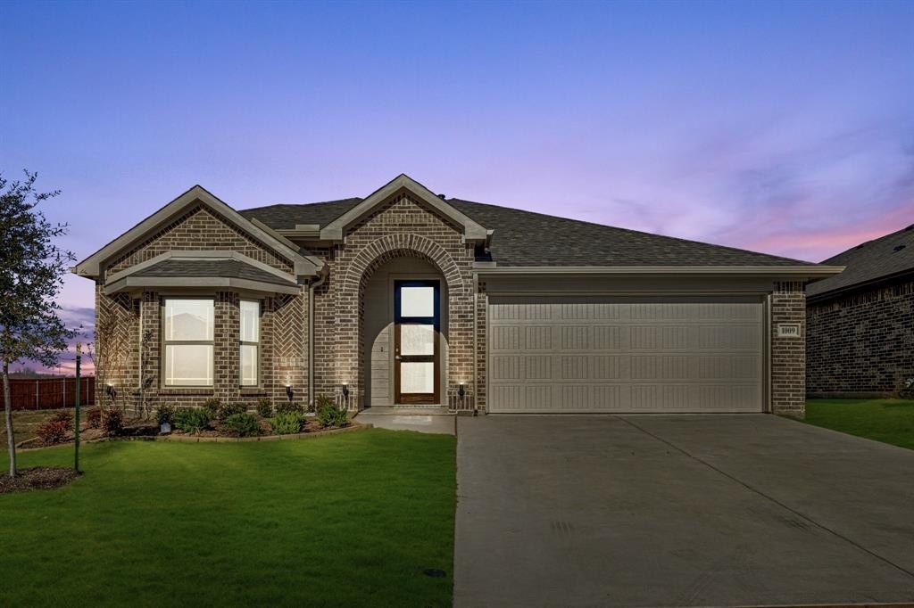 1009 Nighthawk Trail, Alvarado, TX 76009, 3 Habitaciones Habitaciones , ,2 BañosBaños,Residential,En Venta,1009 Nighthawk Trail,20739572