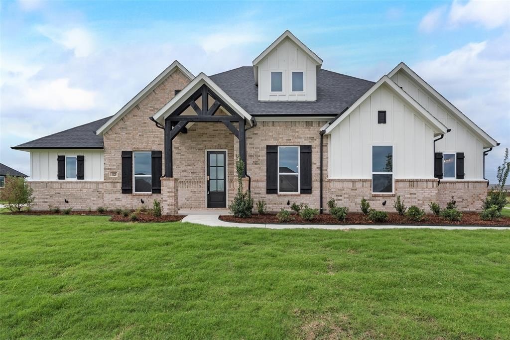1125 Barrix Drive, Forney, TX 75126, 4 Bedrooms Bedrooms, ,3 BathroomsBathrooms,Residential,For Sale,1125 Barrix Drive,20739983