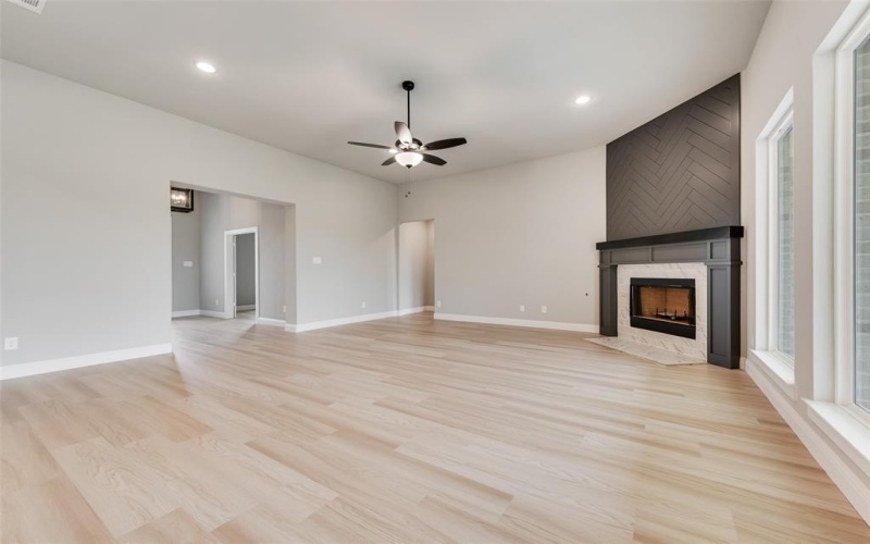 1125 Barrix Drive, Forney, TX 75126, 4 Bedrooms Bedrooms, ,3 BathroomsBathrooms,Residential,For Sale,1125 Barrix Drive,20739983