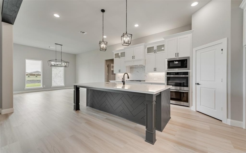 1125 Barrix Drive, Forney, TX 75126, 4 Bedrooms Bedrooms, ,3 BathroomsBathrooms,Residential,For Sale,1125 Barrix Drive,20739983
