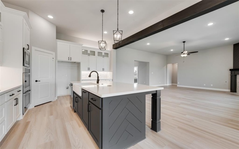 1125 Barrix Drive, Forney, TX 75126, 4 Bedrooms Bedrooms, ,3 BathroomsBathrooms,Residential,For Sale,1125 Barrix Drive,20739983