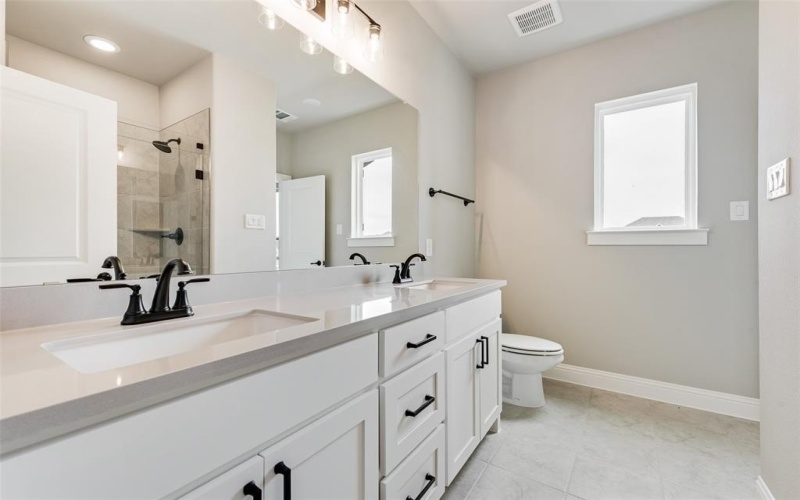 1125 Barrix Drive, Forney, TX 75126, 4 Bedrooms Bedrooms, ,3 BathroomsBathrooms,Residential,For Sale,1125 Barrix Drive,20739983