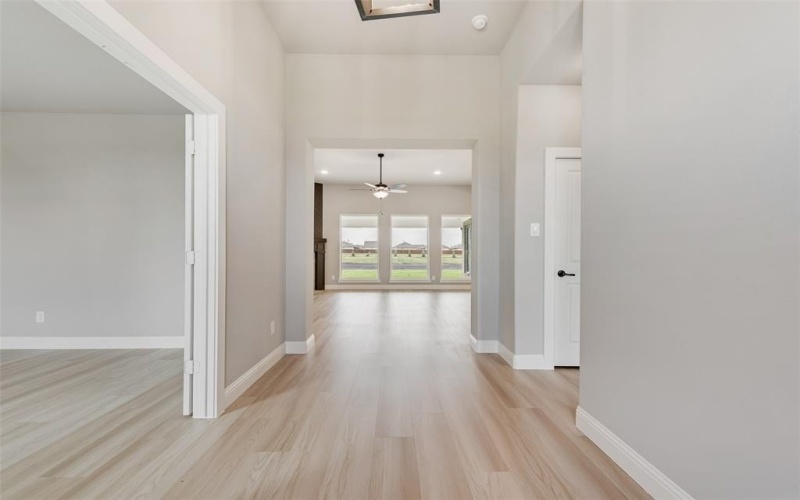 1125 Barrix Drive, Forney, TX 75126, 4 Bedrooms Bedrooms, ,3 BathroomsBathrooms,Residential,For Sale,1125 Barrix Drive,20739983