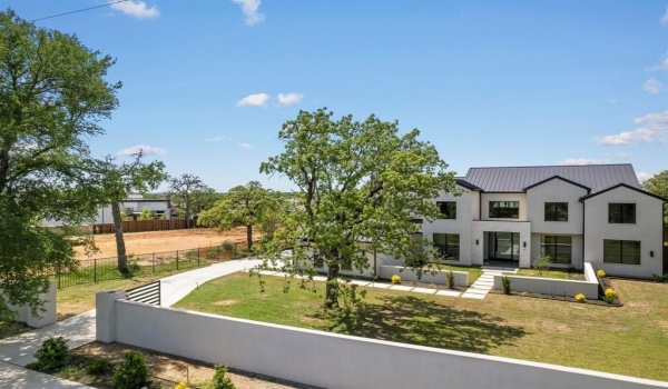 310 Shady Oaks Drive, Southlake, TX 76092, 6 Bedrooms Bedrooms, ,9 BathroomsBathrooms,Residential,For Sale,310 Shady Oaks Drive,20740283