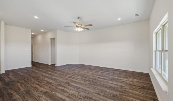 2511 Ridgecrest Lane, Sherman, TX 75092, 3 Bedrooms Bedrooms, ,2 BathroomsBathrooms,Residential,For Sale,2511 Ridgecrest Lane,20740490