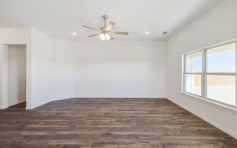 2511 Ridgecrest Lane, Sherman, TX 75092, 3 Bedrooms Bedrooms, ,2 BathroomsBathrooms,Residential,For Sale,2511 Ridgecrest Lane,20740490