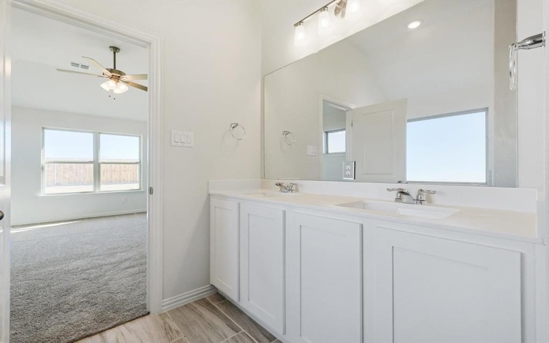 2511 Ridgecrest Lane, Sherman, TX 75092, 3 Bedrooms Bedrooms, ,2 BathroomsBathrooms,Residential,For Sale,2511 Ridgecrest Lane,20740490