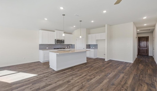 2511 Ridgecrest Lane, Sherman, TX 75092, 3 Bedrooms Bedrooms, ,2 BathroomsBathrooms,Residential,For Sale,2511 Ridgecrest Lane,20740490