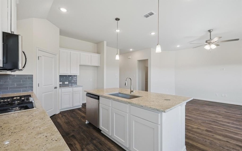 2511 Ridgecrest Lane, Sherman, TX 75092, 3 Bedrooms Bedrooms, ,2 BathroomsBathrooms,Residential,For Sale,2511 Ridgecrest Lane,20740490